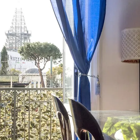 Rotonda Diaz Naples